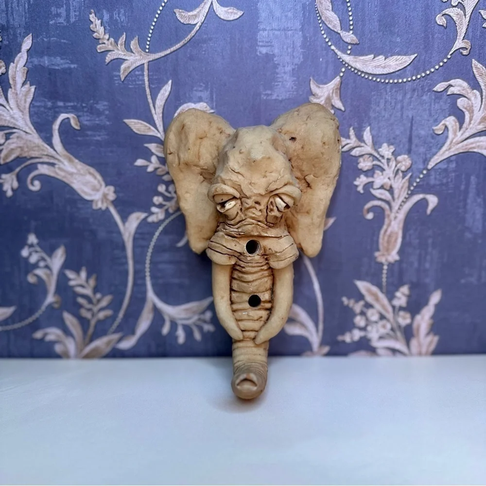 Vintage 1982 Elephant Curious Critters Resin Wall Hook